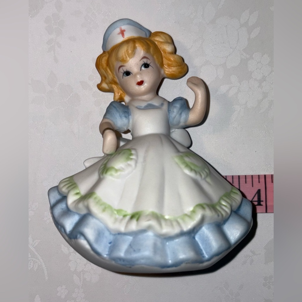 EUC Nurse Figurine: Enesco, Vintage 1979, Old-Time Red Cross RN, Ceramic - Picture 5 of 6